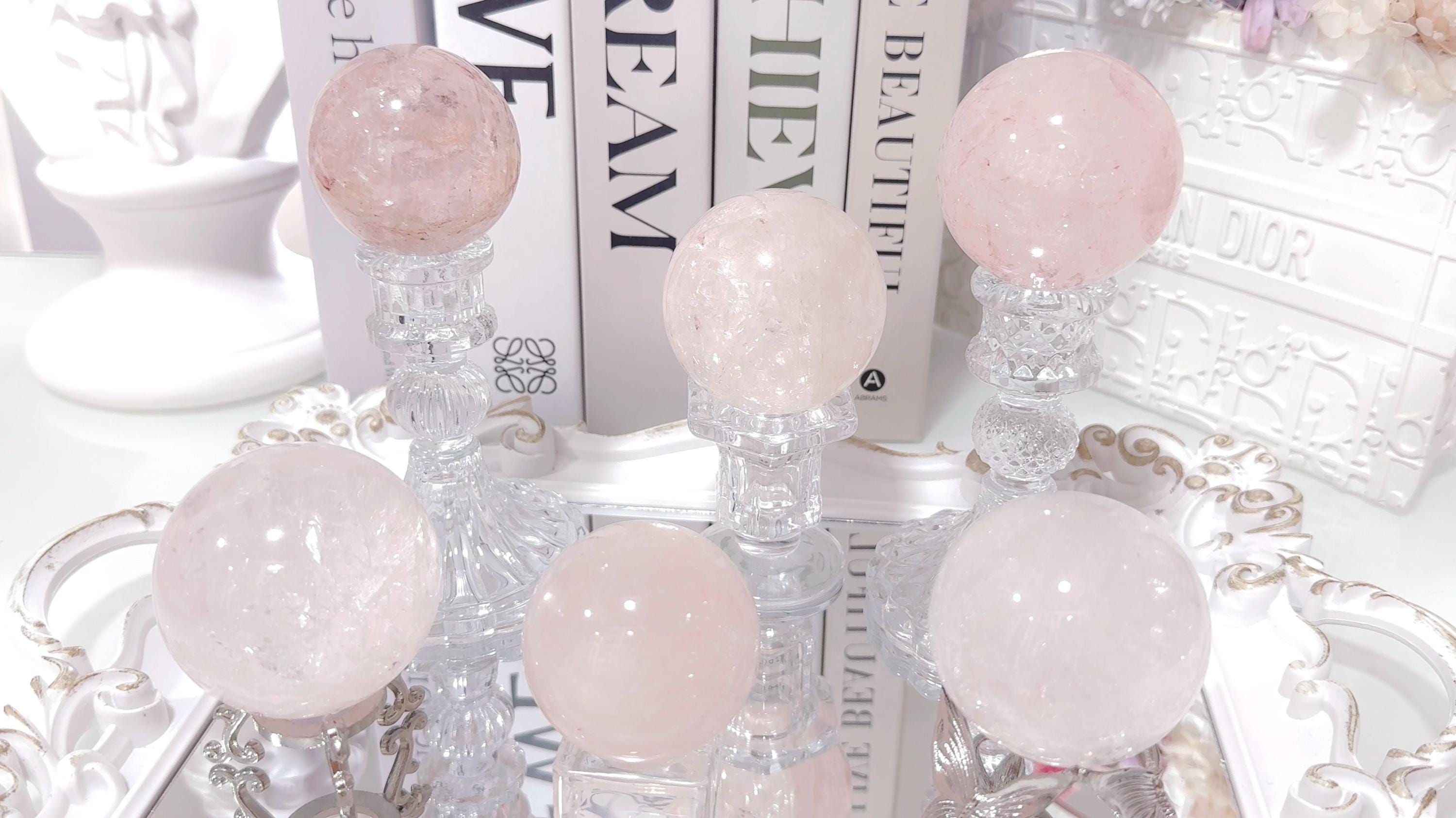 希少なピンクアゼツライトクリスタルスフィア - ブラッシュピンク