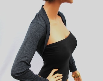 Bolero gris: chaqueta nupcial para boda