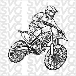 Puede incluir: Ilustración en blanco y negro de una persona montando en una moto de motocross. El piloto lleva casco y equipo de protección. La moto tiene neumáticos grandes y con tacos y está en movimiento.
