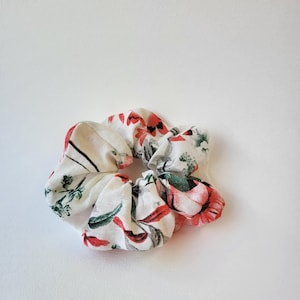 Floral Linen Scrunchie, Handmade Hair Tie with Vintage Botanical Print, Gift Idea For a Women