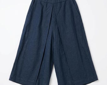Women's navy linen Bermuda shorts, High waisted wide leg shorts, Tailored shorts for women, Pleated pants
