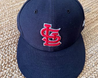 Dark Blue St. Louis Cardinals Official MLB  Baseball Cap - New Era Official On Field Cap - size 7 1/8   Small Tear on Brim See photos Used