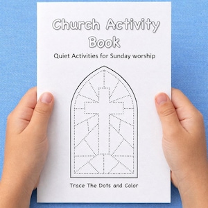 Pode incluir: Um livro de atividades branco intitulado Church Activity Book com o subt&iacute;tulo Quiet Activities for Sunday worship. A capa apresenta um contorno de pontos pretos de um vitral com uma cruz no centro e o texto Trace The Dots and Color.