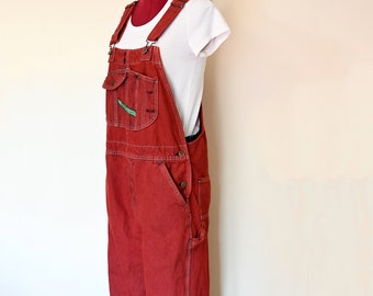 Rote Herren-Overallhose mit großer Latzhose – Rot gefärbter Upcycled Key Imperial Baumwoll-Denim-Overall – Erwachsene Herren Damen Größe Groß (38 B x 34 L)