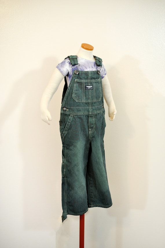 Pantalones con pechera para ninos de 3 anos en color verde Overol de mezclilla vintage tenido de verde OshKosh Talla 3 para bebes y ninos pequenos 24 de ancho x 14 de largo Etsy Espana