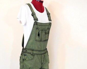 Salopette verte pour femme/junior, taille 7 (S), upcyclée, marque Almost Famous (30W x 29L)
