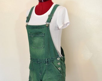 Green Dyed Juniors 5/6 Medium Upcycled Rue21 Bib OVERALL Shortalls (30W x 3L)