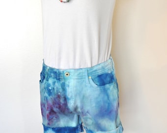 Blau Violett Ice Dyed Damen kleine Upcycled Tommy Hilfiger Denim SHORTS (32W x 5L)