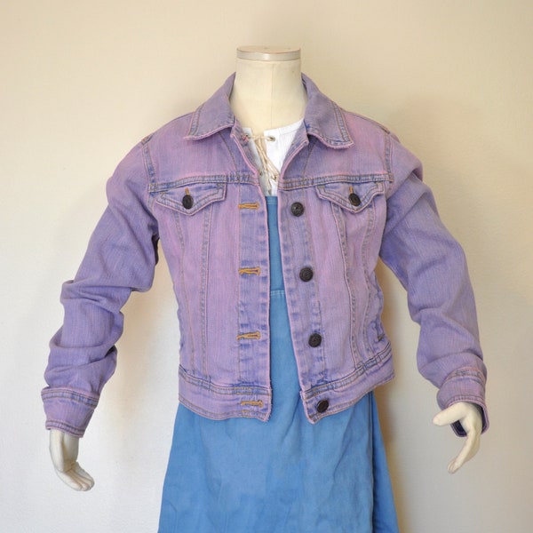 Rosa Mädchen 8 Medium Jeans JACKE - Pastell Rosa Hand gefärbt Upcycled Old Navy Denim Trucker Jacke - Kindergröße 8 Jahre Medium (Brustumfang)