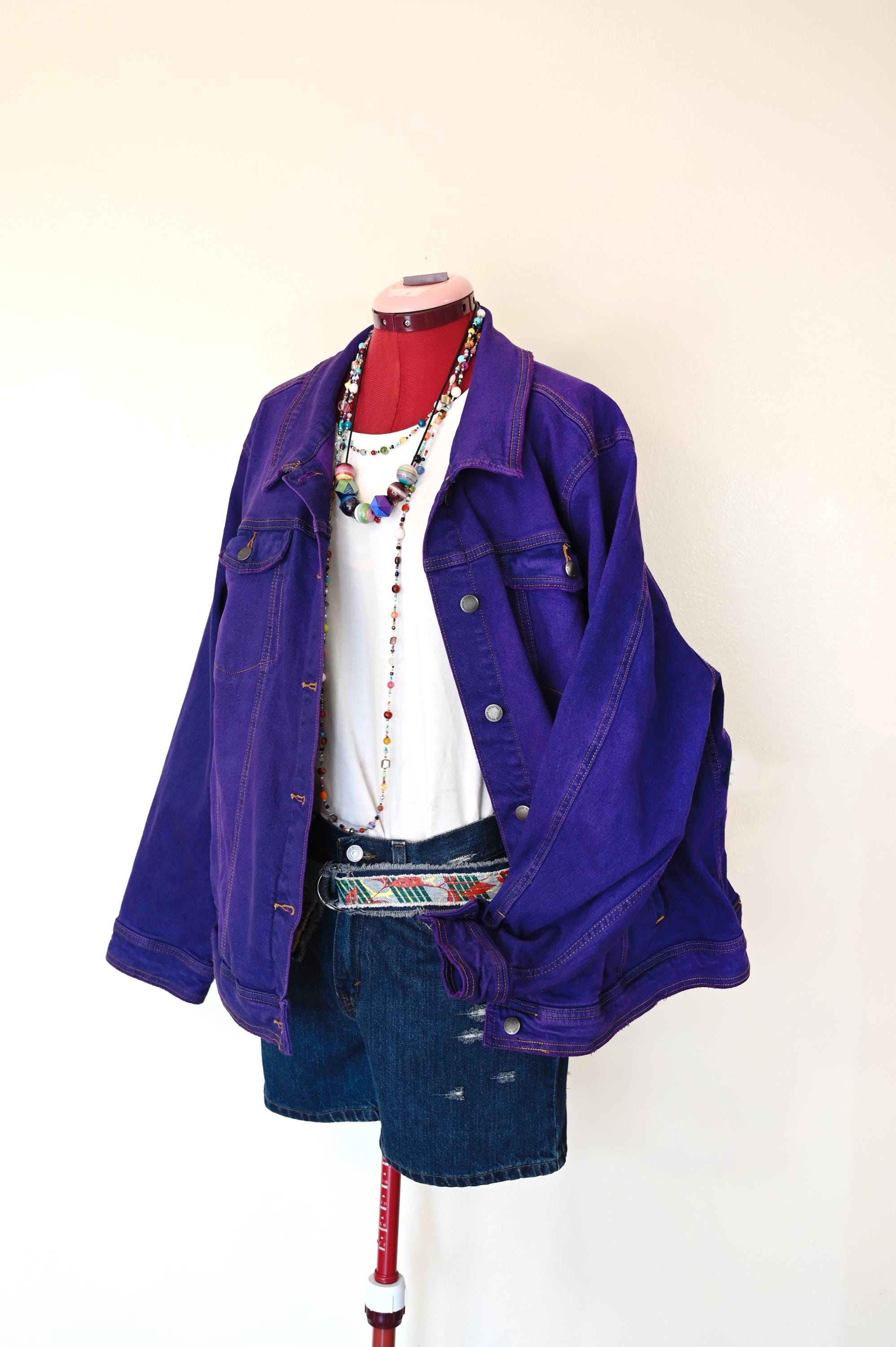 ジャケット・アウター PURPLE STAIN DENIM JACKET NUBIAN（ヌビアン）の「【PURPLE STAIN】SPRAY LOGO DENIM