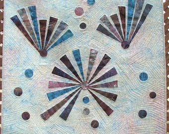 Feuerwerk QUILT Wandbehang - Blau Violett Applikation gemustert Baumwolle Batik 100 x 100 cm