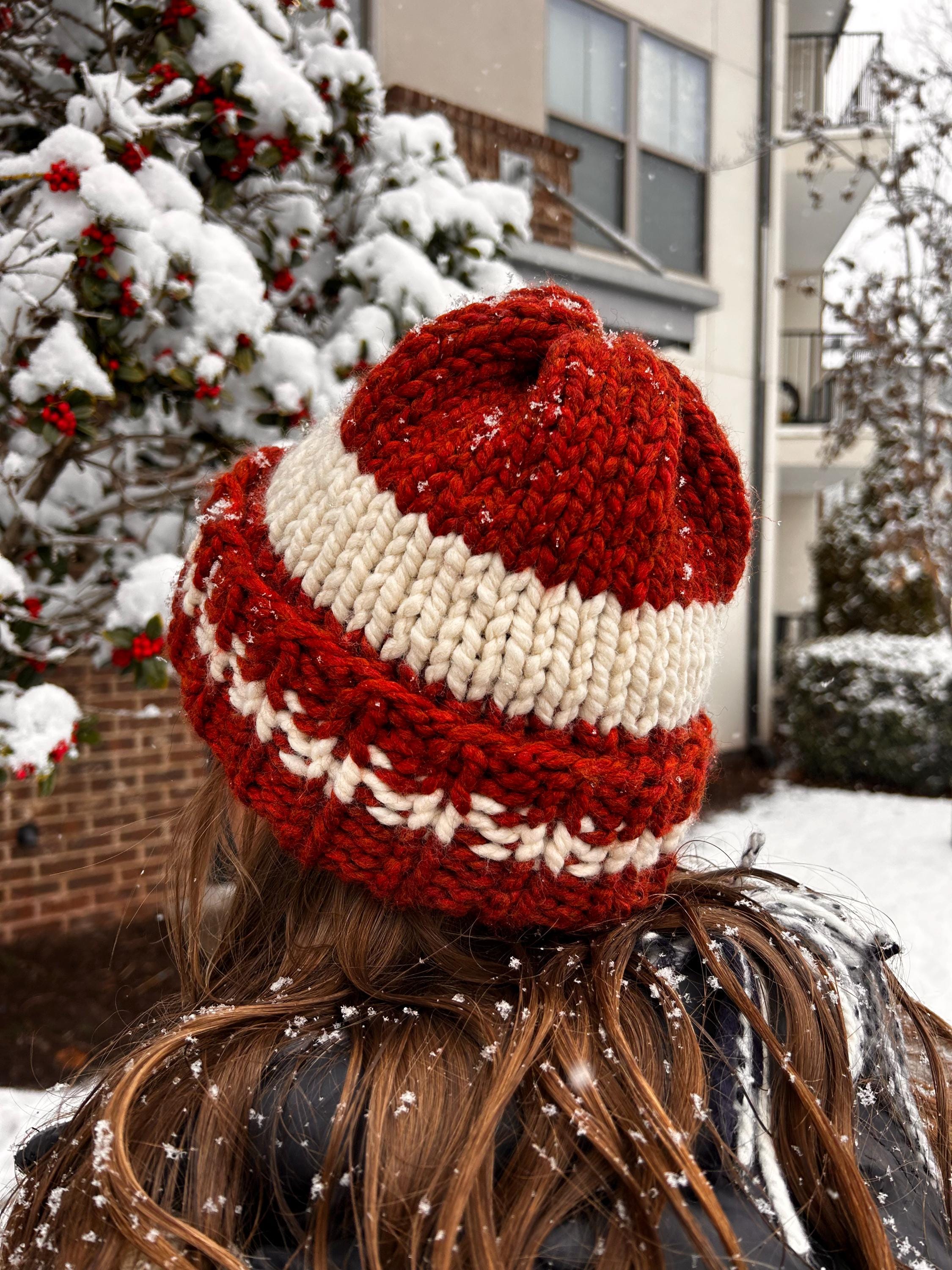 Red & White Hand‑Knit Chunky Beanie (Unisex) Handmade Hand Knit Kids Pink, White & Teal Chunky Knit  main image 3