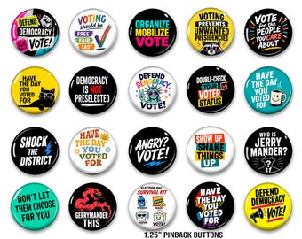 Conjunto de botones a favor de la democracia, pines con humor cívico, artículos para activistas de protesta.