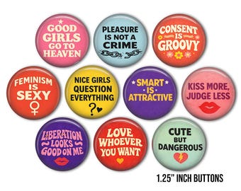 Conjunto de botones feministas retro de los años 70: pines de consentimiento, empoderamiento y liberación.