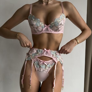 Floral Embroidered Lingerie Set Pink Lace Bra Garter Belt and Panties Sexy Boudoir Lingerie Romantic Bridal Lingerie Elegant Lingerie Set