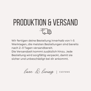 May include: Cream-colored graphic with the text "PRODUKTION & VERSAND" and a small truck icon. Below, German text describes order processing and shipping. The brand name "luxe & living" is also displayed.