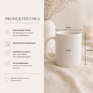 K&ouml;nnte beinhalten: Eine wei&szlig;e Keramiktasse mit gl&auml;nzendem Finish und einem Fassungsverm&ouml;gen von 0,33 Litern. Die Tasse hat einen Durchmesser von 8 cm und eine H&ouml;he von 9,5 cm. Das Bild enth&auml;lt Text mit Produktdetails wie Sp&uuml;lmaschinen- und Mikrowelleneignung.