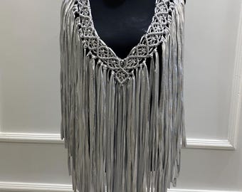 Glanzende macramé-cape: festivalfeestkostuum, feestrok,