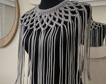 Boho cape macramé franje: festivalponcho, strandkleed