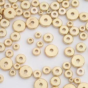 100 Stück 18K Gold gefüllt runde flache Spacer Perlen zierliche Scheibenperlen für DIY Schmuckzubehör