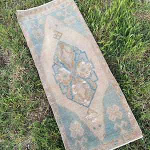 2x4 Handmade Rug,Green Rug,Oriental Rug,Home Decor Rug,Antique Rug,Entryway Decor,2x4 Doormat Rug,2x4 Turkish Accent Rug &quot; 1.4 x 3.6 &quot; feet.