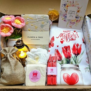 Mothers Gift Box, Gift Box for Grandma, Birthday Gift Set, Self Care Gift for Mom, Daughter to Mother Gift, Hygge Gift Box, Basket for Her