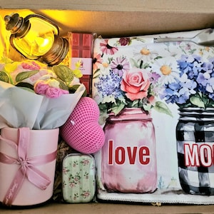 Mothers Gift Box, Gift Box for Grandma, Birthday Gift Set, Self Care Gift for Mom, Daughter to Mother Gift, Hygge Gift Box, Basket for Her