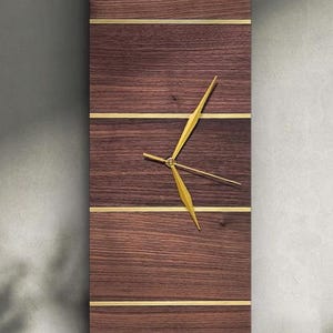 High quality unique Natural wood wall clock, Rustic Handcrafted Design Wall Clock, Decorate home creative wall clock