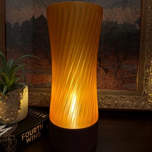 Table lamp