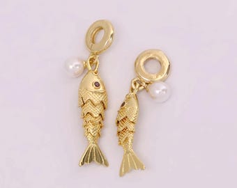 24Kゴールドメッキ可動式3D関節式魚チャーム、幸運を呼ぶ動く魚