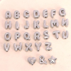 2 peças de pingentes de letras iniciais em prata, mini pingentes de letras A~Z, pingentes de coração/estrela, pulseira e colar para fabricação de joias faça você mesmo