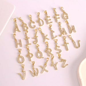 2 colgantes de letra inicial delicados, oro de 18 quilates, 26 letras, colgante de letra de circonita, pulsera, collar para hacer joyas DIY.