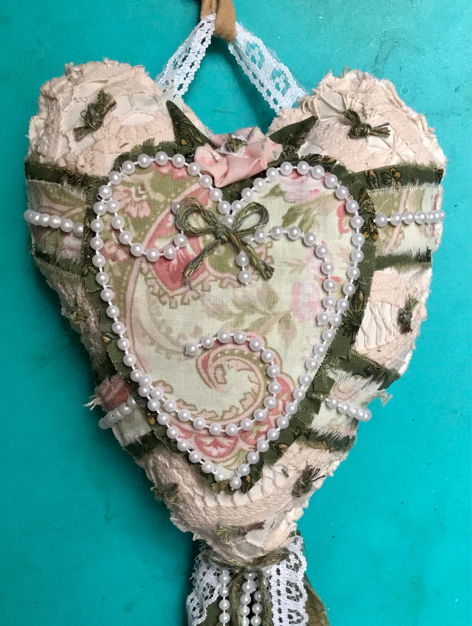 Vintage Style Rustic Lace Heart Wall Decor, Lacy Pearl Country Chic ...