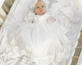 Luxury Linen Christening Outfit & Blanket Set: Embroidered Lace, Personalized Kryzhma