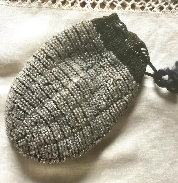 ヴィンテージ財布 - かぎ針編み、ビーズ、巾着 - Etsy 日本