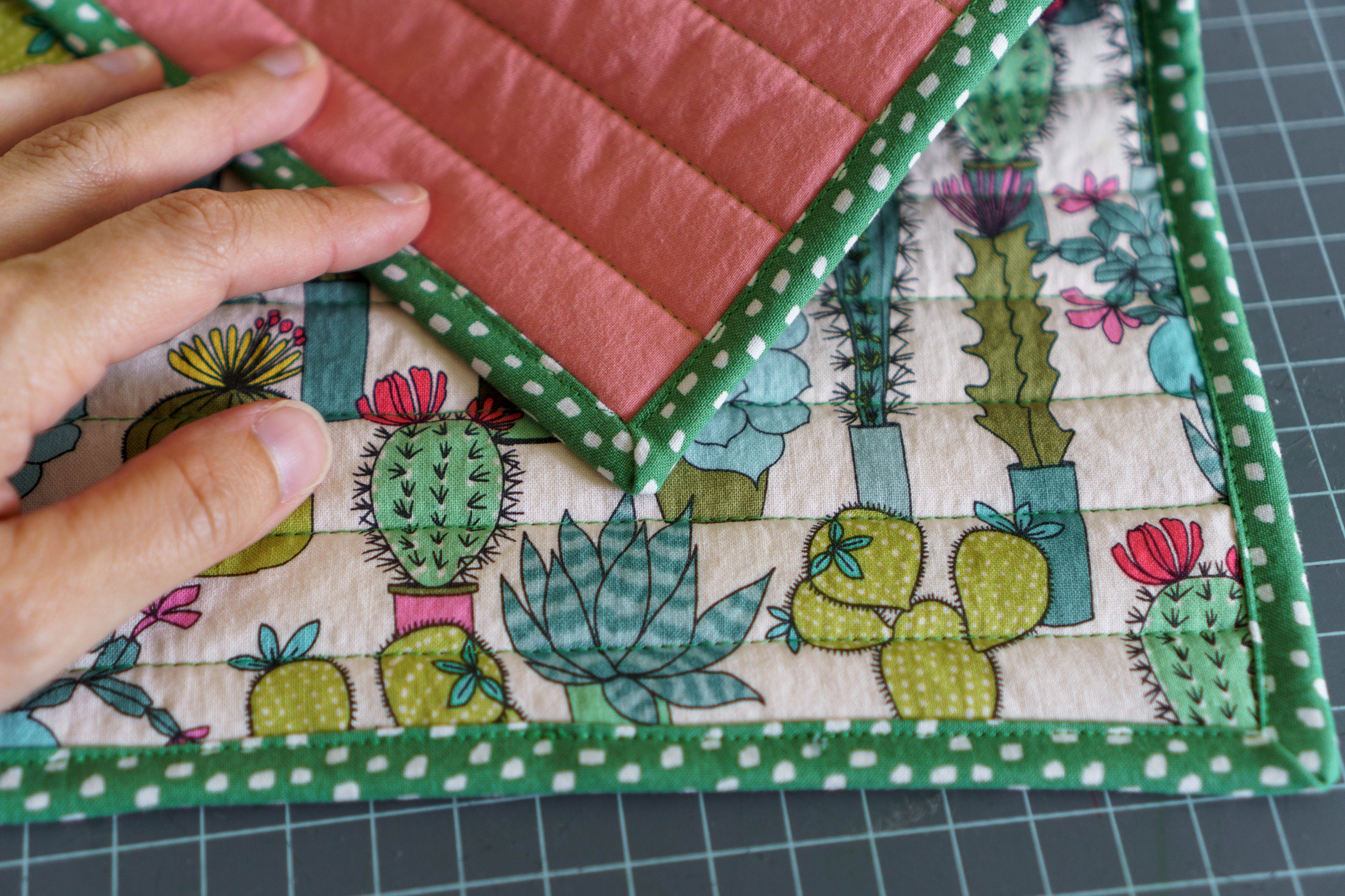 Large Hot Pad Tutorial - Auntie Em's Crafts