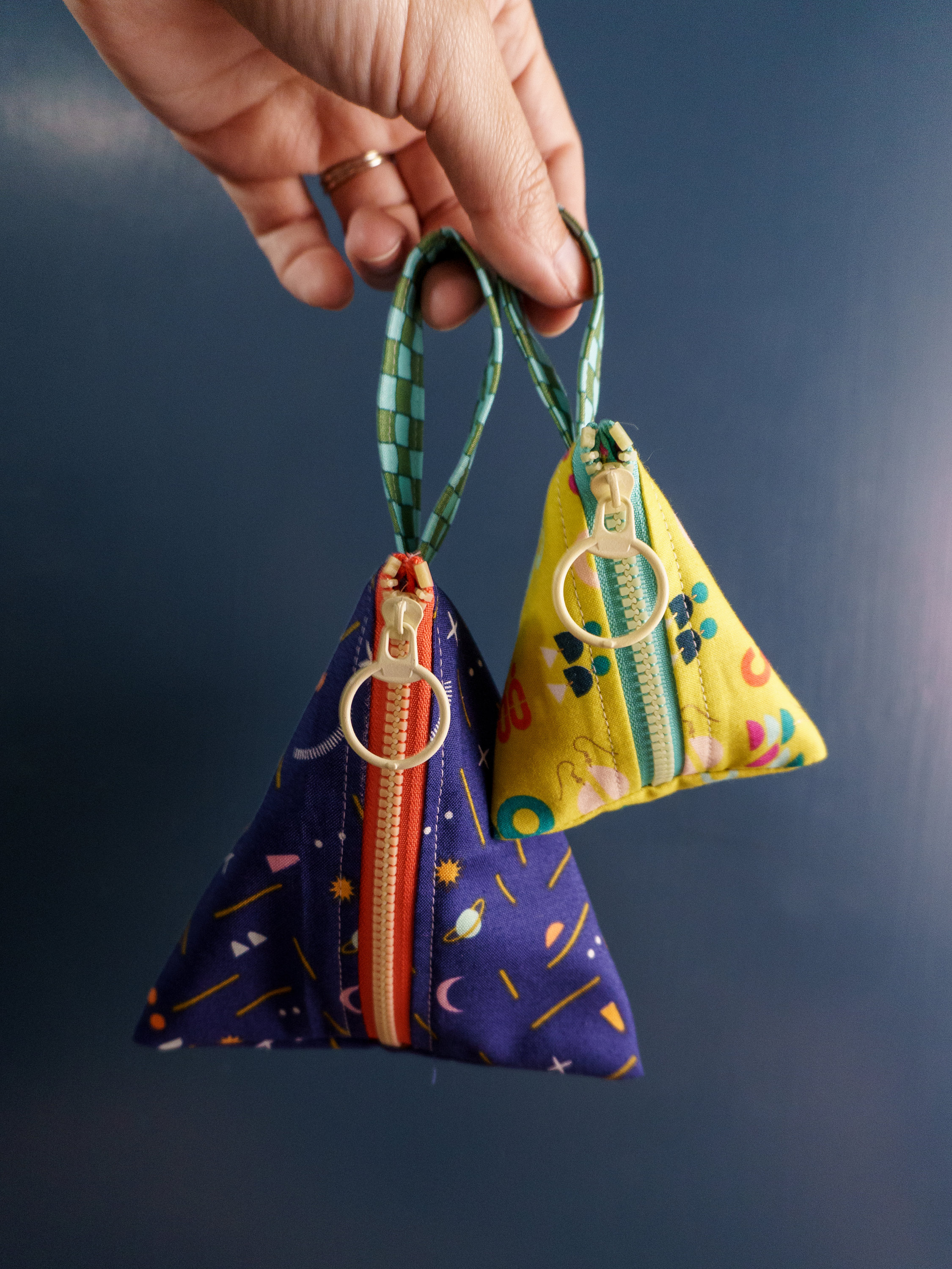 Triangle Zipper Pouch PDF Sewing Pattern in 2 Sizes (PDF Download) - Etsy