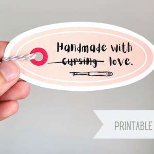 Druckbare Handmade With Love Geschenkanhänger, sofortiger PDF-Download zum Drucken und Schneiden für handgefertigte Geschenkartikel. Lustige Geschenkanhänger für DIY Geschenke