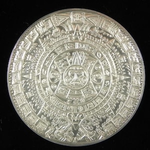 NEW 40mm 2012 Silver Tone Aztec MAYAN Calendar Sun Collectible Coin "The End Is Near"