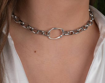 Silver Chain Choker: Oval Pendant Stainless Steel Necklace