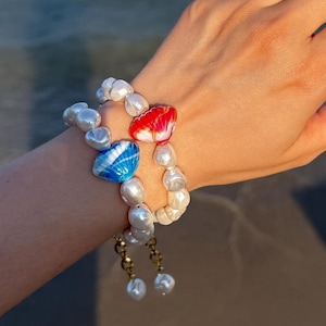 Chunky Pearl & Shell Bracelet: Boho Beaded Beach Jewelry