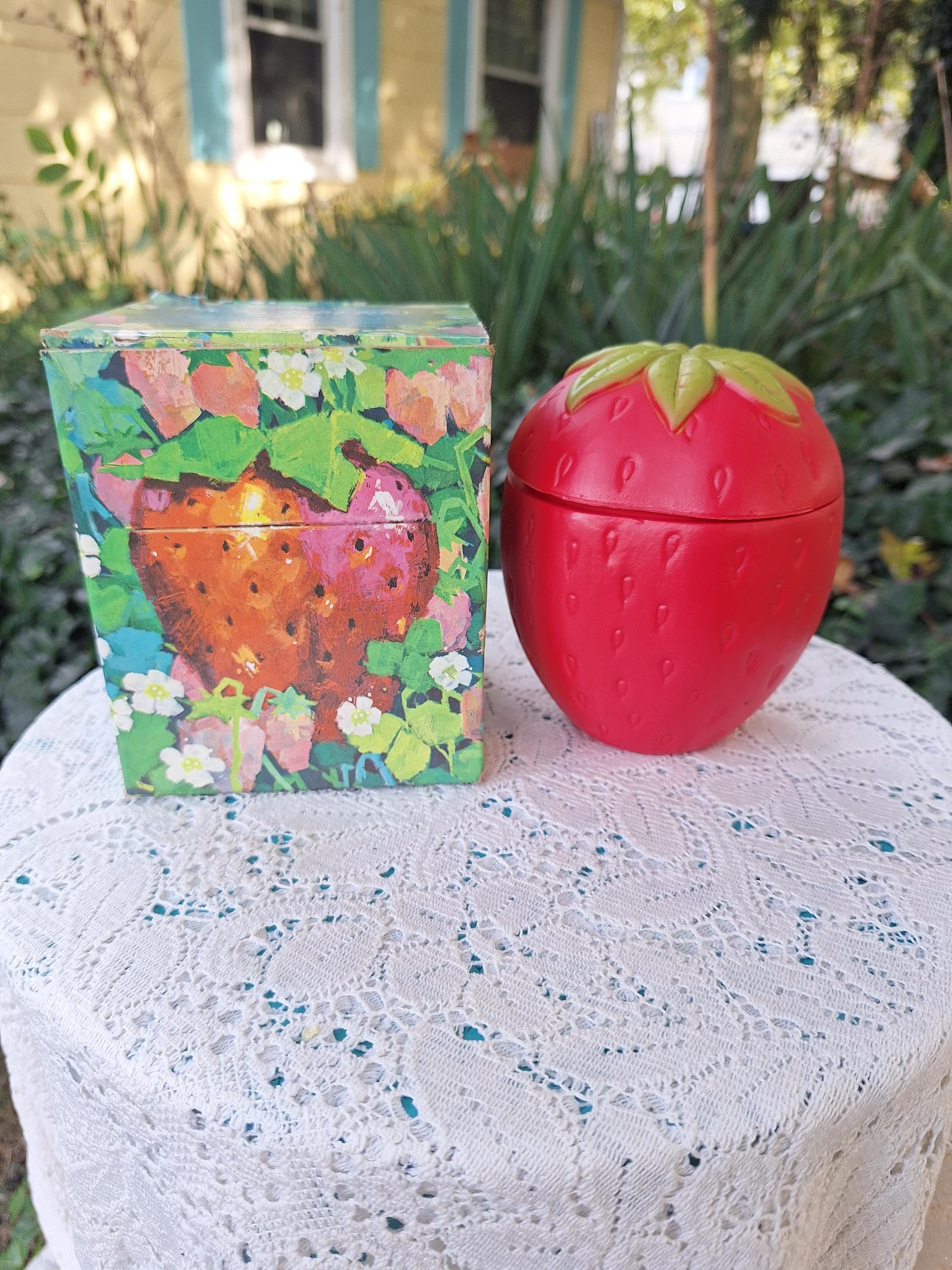 Vintage Avon Pick-a-berry Strawberry Soaps-guest Soap Set in 