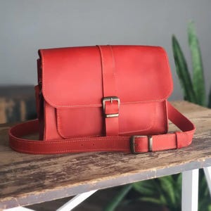 Leather Crossbody Bag for Women - Handmade Shoulder Purse, Personalized Genuine Leather Handbag, Small leather bag, Mother&#39;s Day Gift