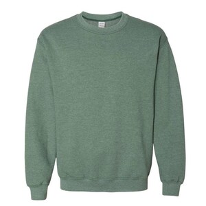 Puede incluir: Una sudadera de cuello redondo verde con textura jaspeada.