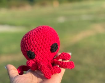 Mini peluche di polpo fatto a mano all'uncinetto - Tiny Amigurumi