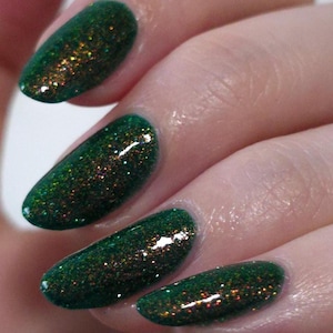 Magic Eater - Green Reflective Glitter Nail Polish with a Yellow to Orange to Green Shimmer - Long Lasting - Easy Application - Paddle Brush