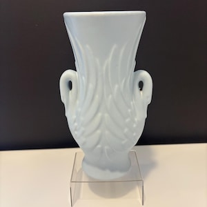 Vintage Royal Haeger Blue Swan Vase #600