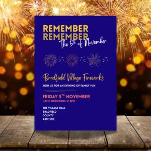 Puede incluir: Un folleto azul marino con texto dorado e imágenes de fuegos artificiales. El folleto dice "Remember Remember The 5th of November" y anuncia el evento Bradfield Village Fireworks, incluyendo la fecha, hora y lugar.