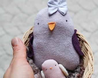 holiday mini plush duo, mama and baby bird, in a vintage basket,pastel purple and pink bird plushies with bow