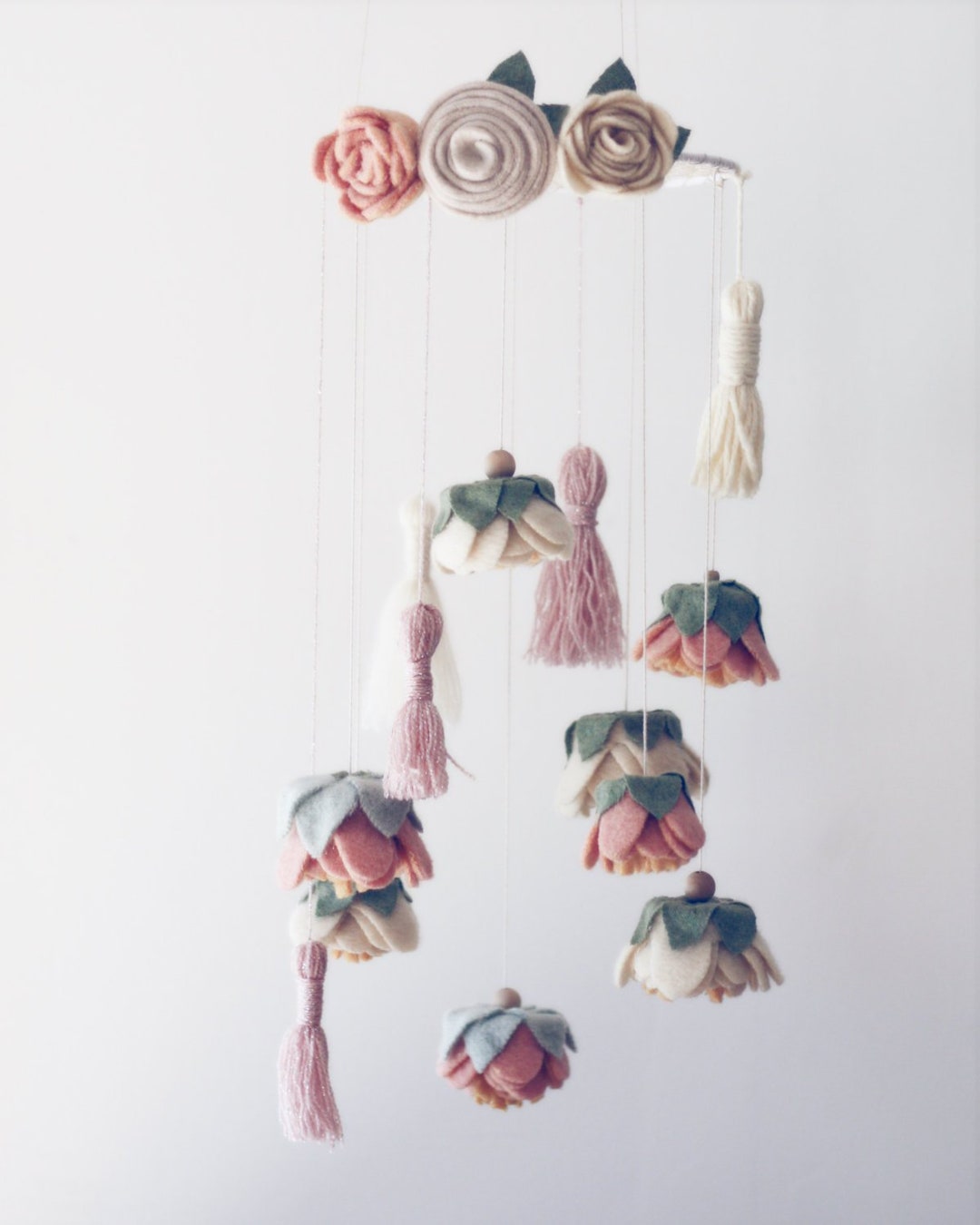 WOOL FELT FLOWER WREATH MOBILE main image 0